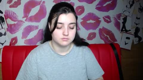 Snapshot of scarletcargo chatting on 11/23/25, 06:13 ScarletCargo online show from 11/23/25, 06:13