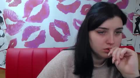 Snapshot of scarletcargo chatting on 11/30/25, 06:39 ScarletCargo online show from 11/30/25, 06:39