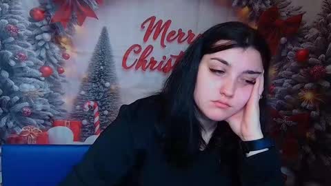 Snapshot of scarletcargo chatting on 12/21/25, 12:01 ScarletCargo online show from 12/21/25, 12:01