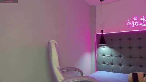 Snapshot of scarletcherry18 chatting on 02/10/26, 03:21 scarlet online show from 02/10/26, 03:21