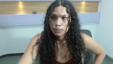 Snapshot of scarletdream4 chatting on 03/04/25, 02:17 Scarlet Dream online show from 03/04/25, 02:17