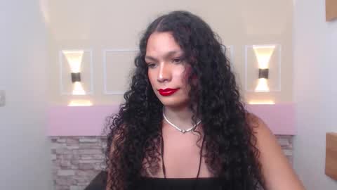 Snapshot of scarletdream4 chatting on 03/10/25, 11:16 Scarlet Dream online show from 03/10/25, 11:16