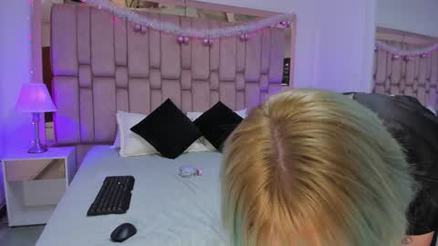 Scarlet online show from 12/13/25, 08:04