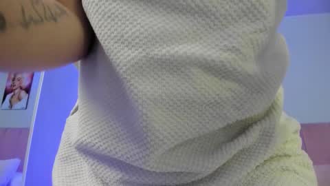 Snapshot of scarletgv chatting on 12/02/25, 04:51 Scarlet online show from 12/02/25, 04:51