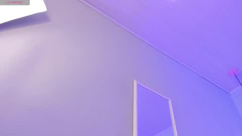 Scarlet  online show from 12/17/25, 04:51