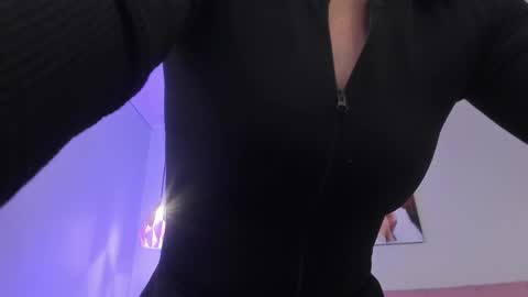 Scarlet  online show from 01/07/26, 05:32