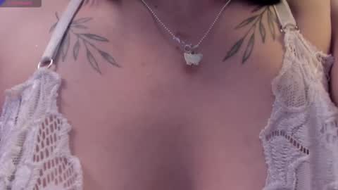 Scarlet  online show from 01/15/26, 05:23