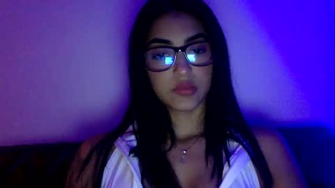 Snapshot of scarleth061 chatting on 09/30/25, 11:43 scarleth061 online show from 09/30/25, 11:43