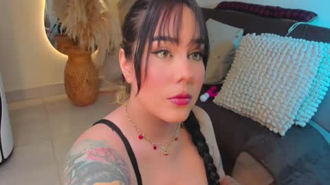 Scarleth... but not Scarleth Johansson. online show from 03/08/25, 01:39