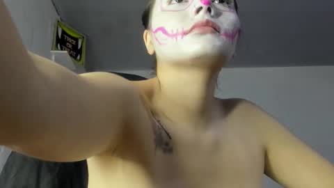    online show from 10/24/25, 02:30