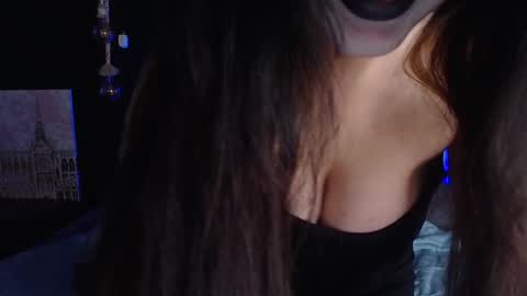 Snapshot of scarleth_shadow chatting on 02/23/25, 08:06 SCARLETH online show from 02/23/25, 08:06