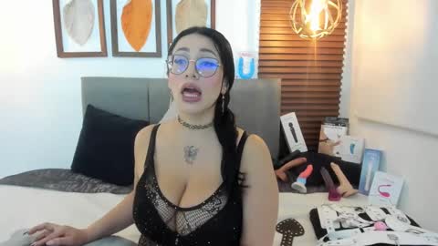 Snapshot of scarleth_swann chatting on 01/09/25, 02:33 scarleth online show from 01/09/25, 02:33