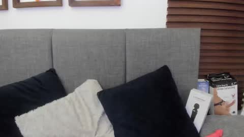 Snapshot of scarleth_swann chatting on 02/18/25, 05:20 scarleth online show from 02/18/25, 05:20