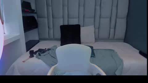 S C A R L E T online show from 02/06/26, 07:39