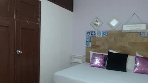 scarlet  online show from 10/11/25, 10:25