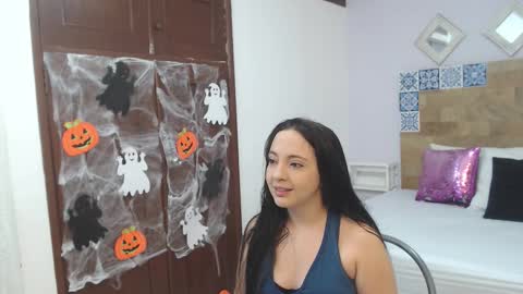 scarlet  online show from 10/12/25, 12:15