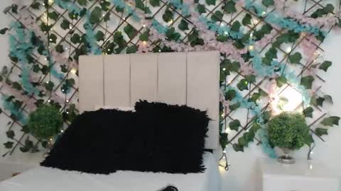 scarlet  online show from 02/12/26, 10:43