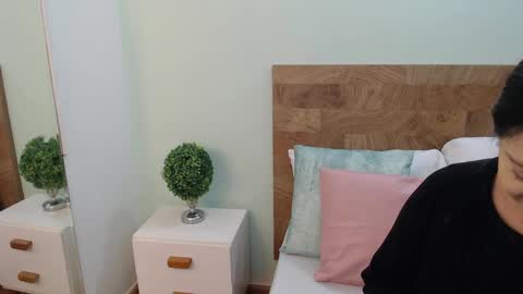 scarlet  online show from 04/23/26, 11:20