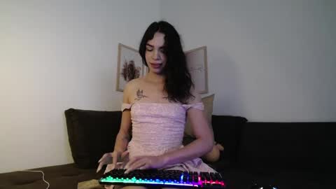 Scarlet online show from 04/05/26, 08:06