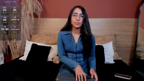 Snapshot of scarlett25__ chatting on 02/22/26, 02:59 Scarlett online show from 02/22/26, 02:59