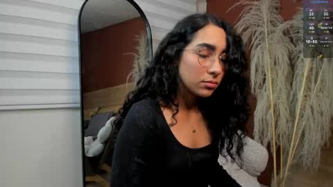 Scarlett  online show from 04/23/26, 09:39