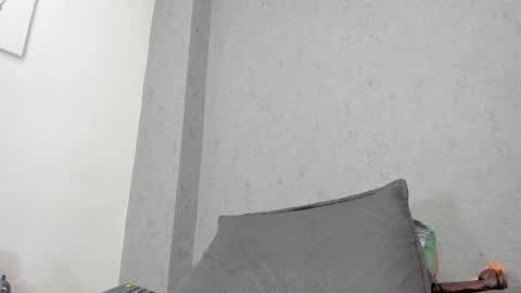 Scarlett 3 online show from 12/15/25, 03:11