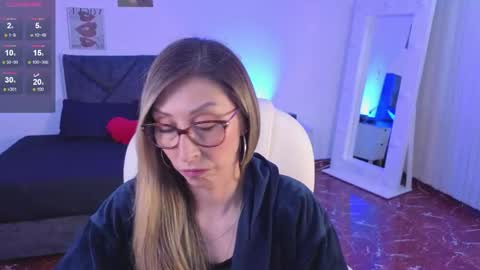 Snapshot of scarlett_079 chatting on 04/27/26, 11:52 Scarlett online show from 04/27/26, 11:52