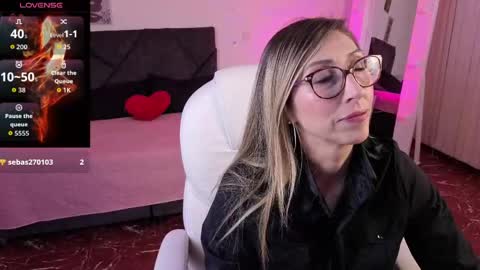 Snapshot of scarlett_079 chatting on 05/10/26, 11:37 Scarlett online show from 05/10/26, 11:37