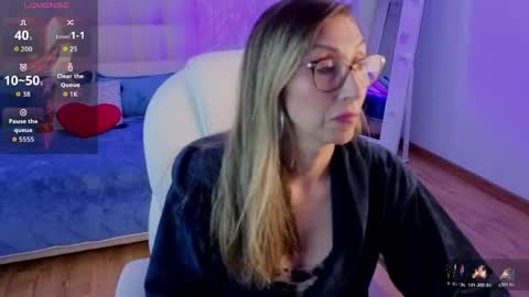 Snapshot of scarlett_079 chatting on 06/03/26, 11:46 Scarlett online show from 06/03/26, 11:46