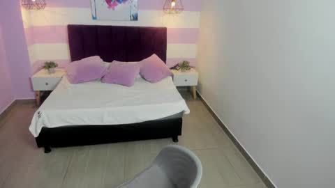 Snapshot of scarlett__bell chatting on 11/13/25, 12:26 Scarlett online show from 11/13/25, 12:26