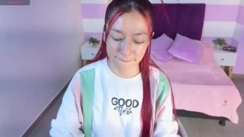 Snapshot of scarlett__bell chatting on 11/24/25, 01:22 Scarlett online show from 11/24/25, 01:22