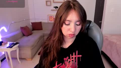 Scarlett online show from 11/04/25, 12:26