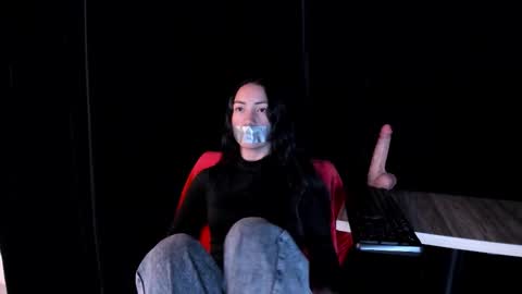 SCARLETT FOX  online show from 11/24/25, 11:21