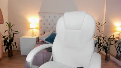 Snapshot of scarlett_bunnyy_ chatting on 02/06/26, 01:58 Bunny online show from 02/06/26, 01:58