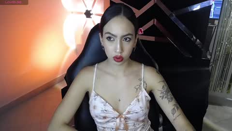 Snapshot of scarlett_buttock chatting on 01/18/25, 12:47 Scarlett online show from 01/18/25, 12:47