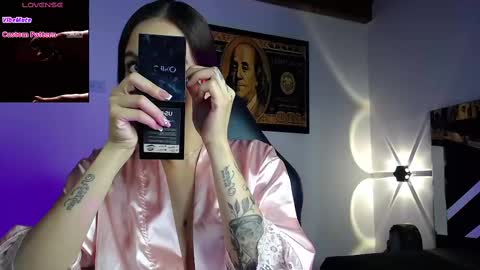 Snapshot of scarlett_buttock chatting on 02/11/25, 12:05 Scarlett online show from 02/11/25, 12:05