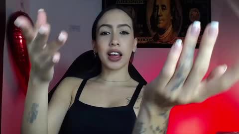 Snapshot of scarlett_buttock chatting on 03/05/25, 04:02 Scarlett online show from 03/05/25, 04:02
