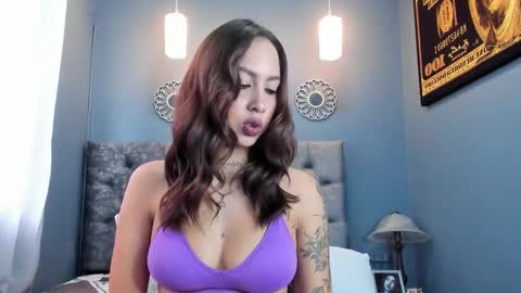 Snapshot of scarlett_buttock chatting on 10/13/25, 05:02 Scarlett online show from 10/13/25, 05:02
