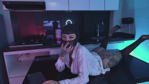 Scarlett Collins online show from 12/22/24, 04:50