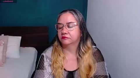 Scarlett  online show from 09/17/25, 11:39