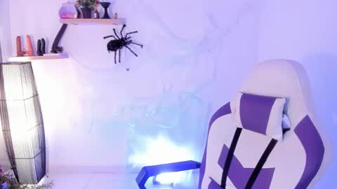 scarlett_enjoy1 online show from 10/15/25, 02:39