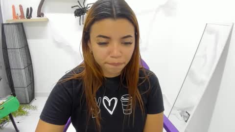 scarlett_enjoy1 online show from 10/26/25, 03:18