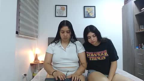 Scarlett and Jazmin online show from 03/21/26, 10:53
