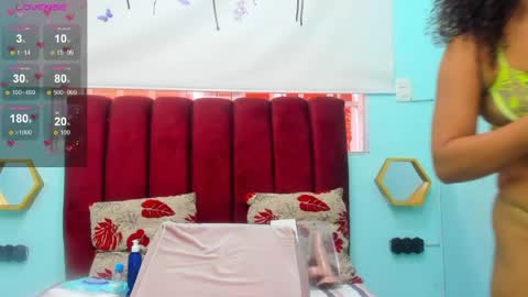 scarlett_fox20 online show from 04/22/26, 11:56