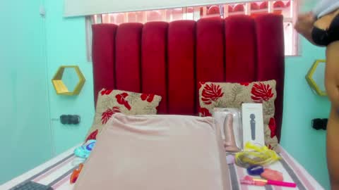 scarlett_fox20 online show from 05/16/26, 12:15