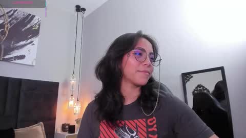 Snapshot of scarlett_musik chatting on 02/08/26, 04:27 Scarllett online show from 02/08/26, 04:27