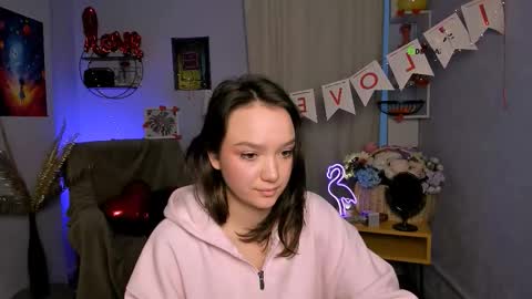 Snapshot of scarlett_silence_ chatting on 02/13/26, 07:15 Scarlett online show from 02/13/26, 07:15