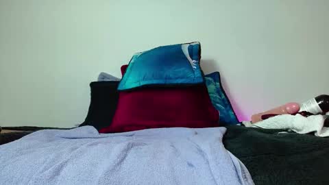 scarlettbooty online show from 11/18/25, 09:03