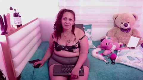Snapshot of scarlettbooty chatting on 05/16/26, 03:22 scarlettbooty online show from 05/16/26, 03:22