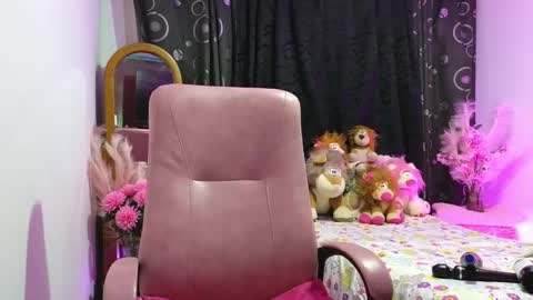 Snapshot of scarletteowens chatting on 12/25/24, 11:53 Scarlette online show from 12/25/24, 11:53